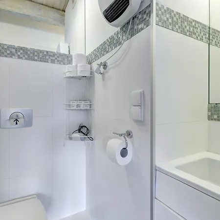 Dom & House - Port Monte Cassino 아파트 소포트